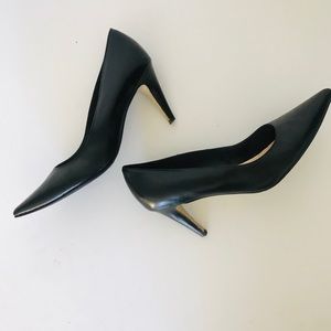 Cole Haan black heels size 9.5b with 3” heel